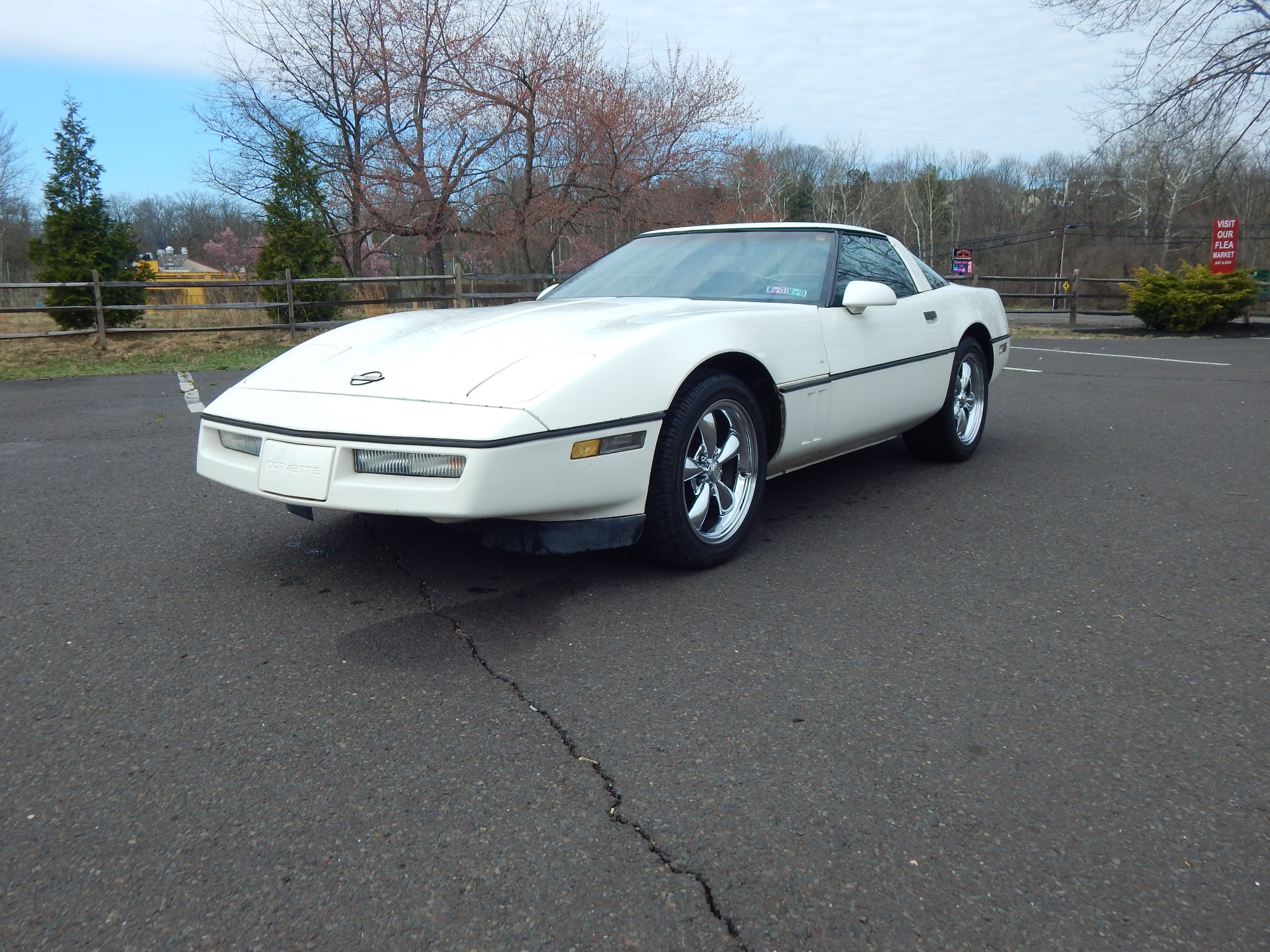 photo of 1984 Chevrolet Corvette coupe